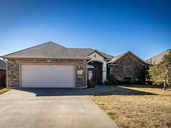 1511 NE Stonehouse Dr, Elgin, OK 73538