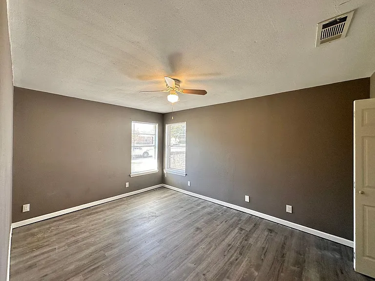 1904 Stardust St — Photo 18