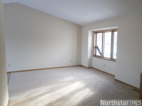 3rd image of 1265 142nd Ave NW