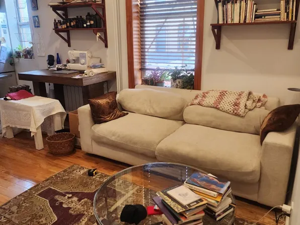 (undisclosed Address), Ridgewood, NY 11385