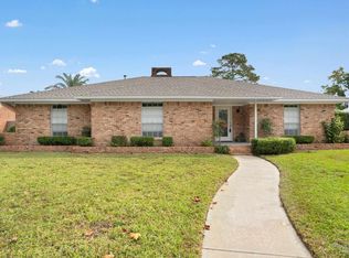 708 Southern Ct, Gulf Breeze, FL 32561