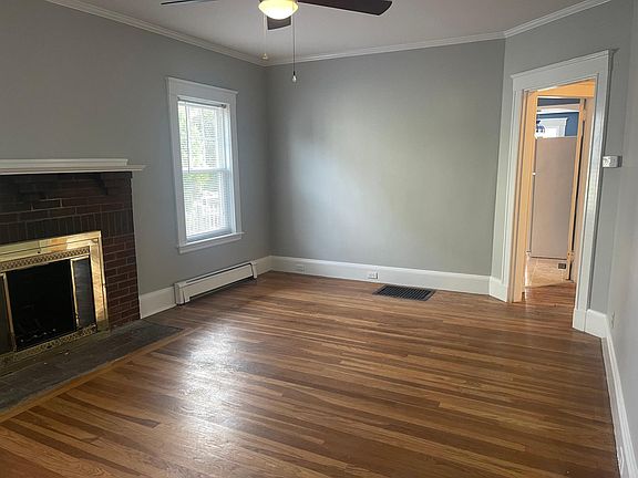 3rd image of 121 Highland Ave
