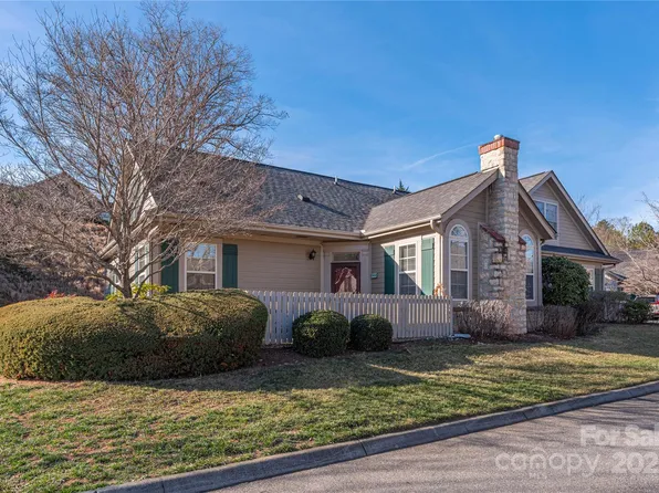 122 Outlook Cir, Swannanoa, NC 28778