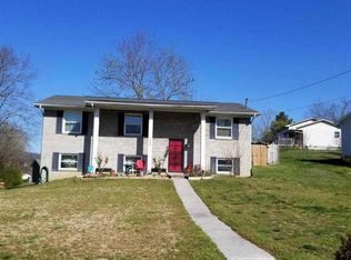 2808 Midfield Cir SE, Cleveland, TN 37323