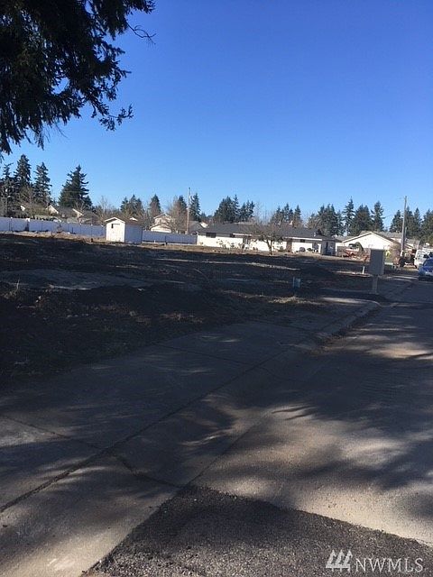 1st image of 2520 174th St E