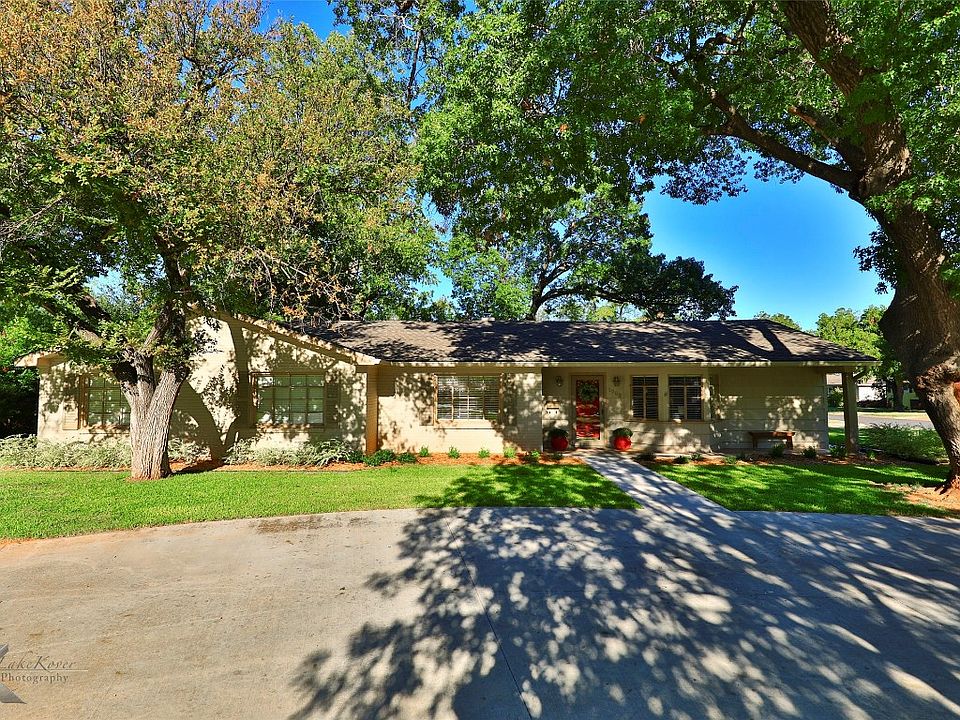 1st image of 1002 S Leggett Dr
