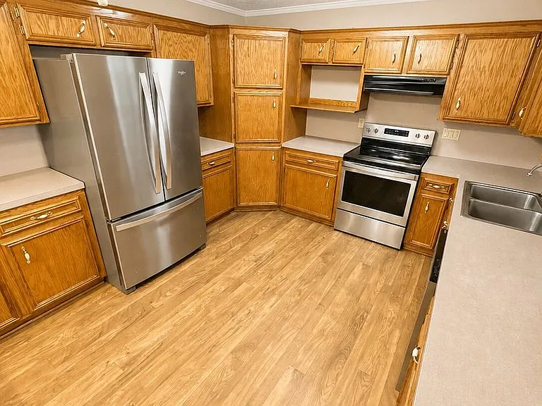 436 E McKinley Ave — Photo 4