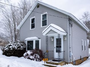 24 Railroad Ave, Webster, MA 01571
