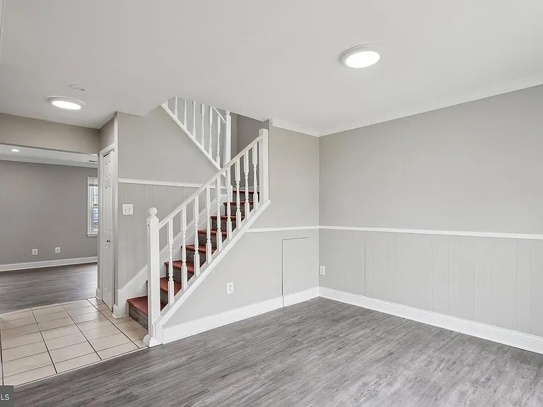 9490 Mooregate Ct — Photo 8