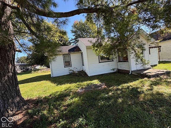 5th image of 605 Outline St
