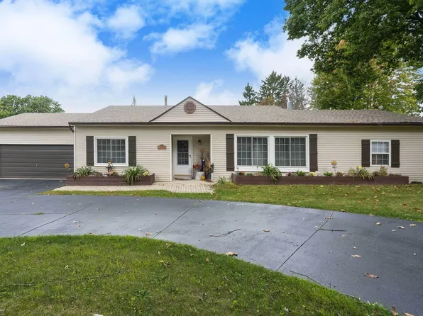 5196 Greenview Dr, Clarkston, MI 48348