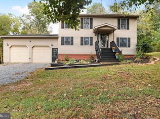 494 Camelot Blvd, Falling Waters, WV 25419