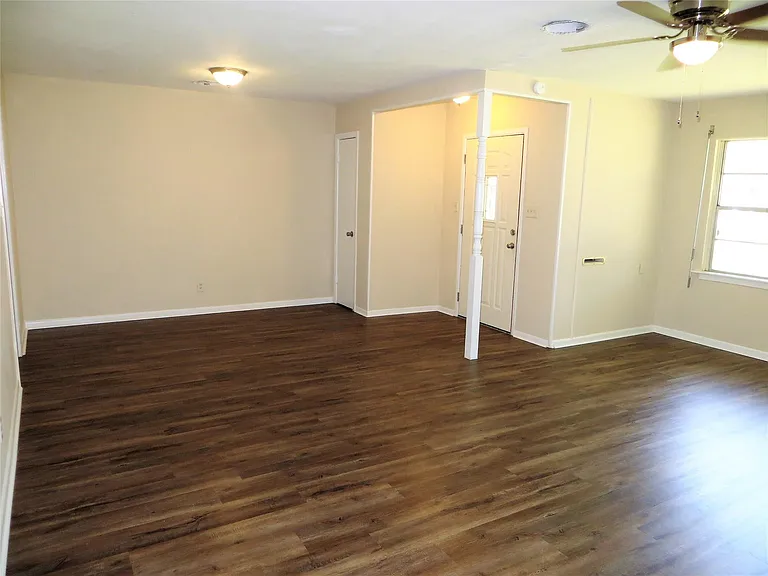 2809 Rosadele St — Photo 5