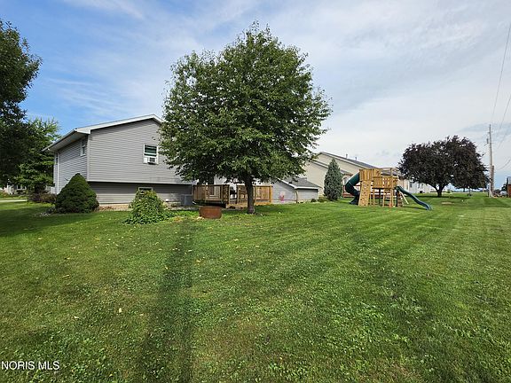5th image of 723 Chestnut Dr