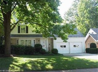 2418 N Taylor Rd, Cleveland Heights, OH