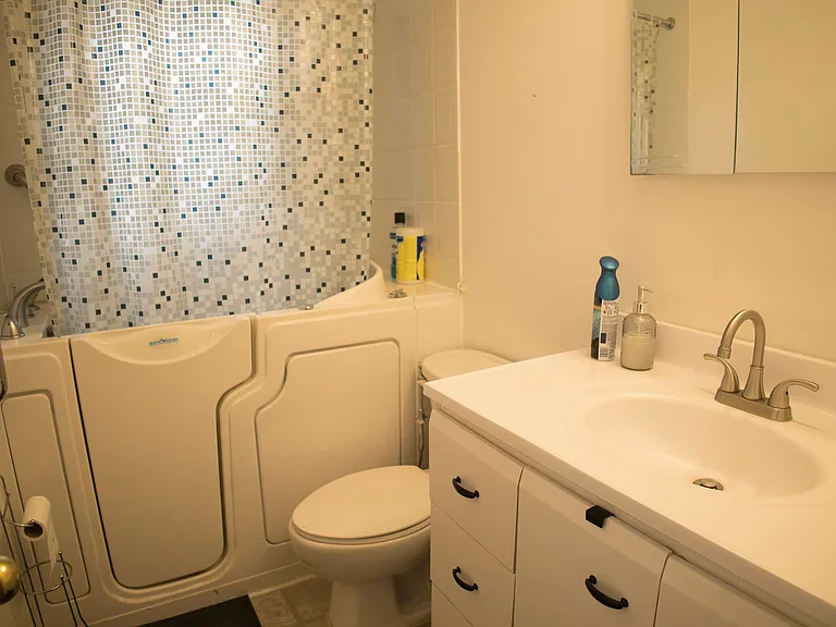 1339 Kilborn Ave — Photo 22