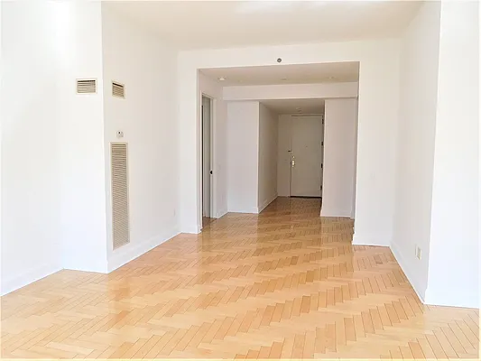 Rented by Renetta Real Estate | media 46