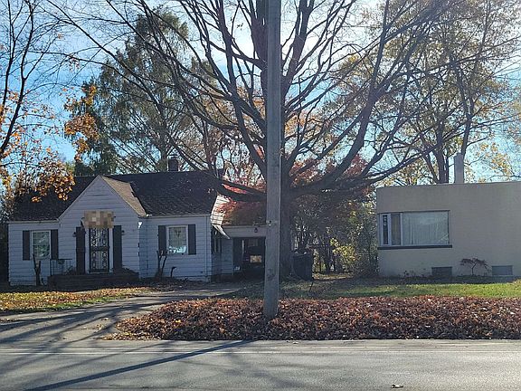 2nd image of 3402 E Jefferson Sq
