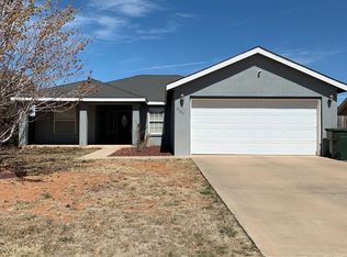 2104 Hali Ln, Clovis, NM 88101
