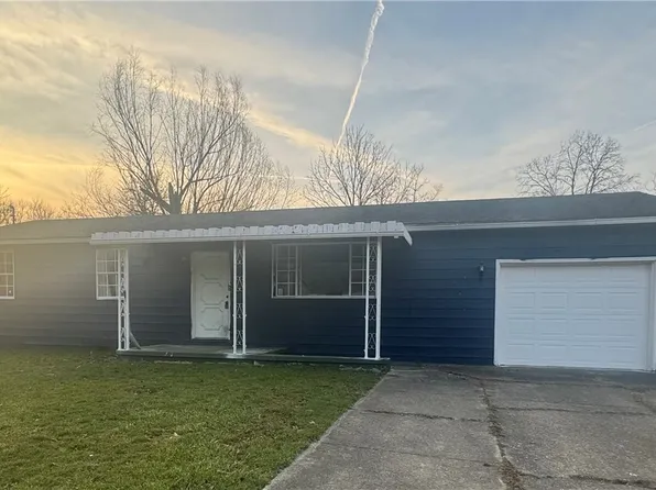 910 Pine Cir, Davisville, WV 26142