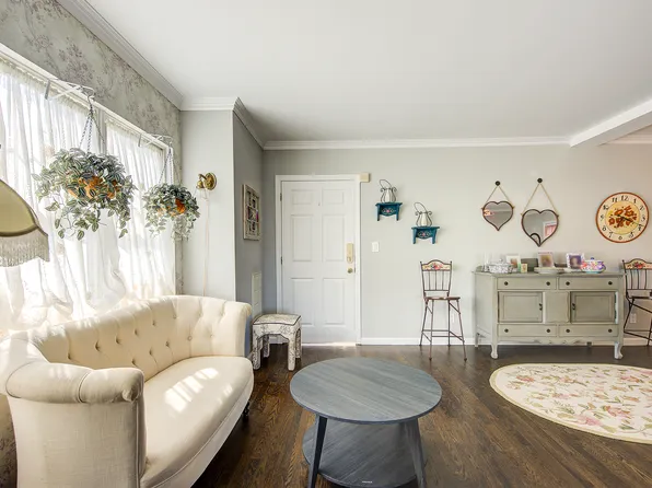 168-03 Powells Cove Boulevard image 15 of 48