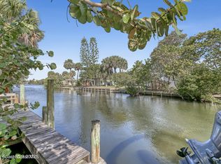 302 S 2nd St, Cocoa Beach, FL 32931