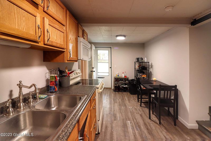 2nd image of 48 Williams Street