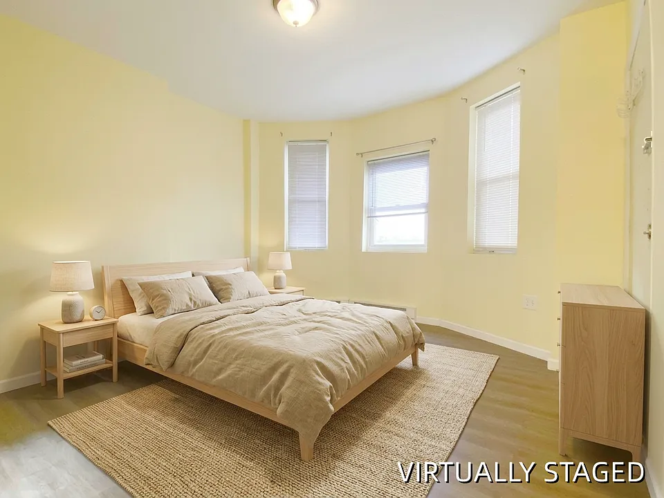 546 Summit Ave #108