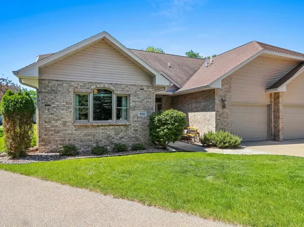 945 Brighton Dr, Menasha, WI 54952