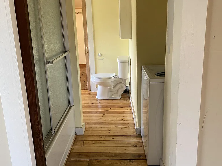 20 Petes Greens Rd E — Photo 10