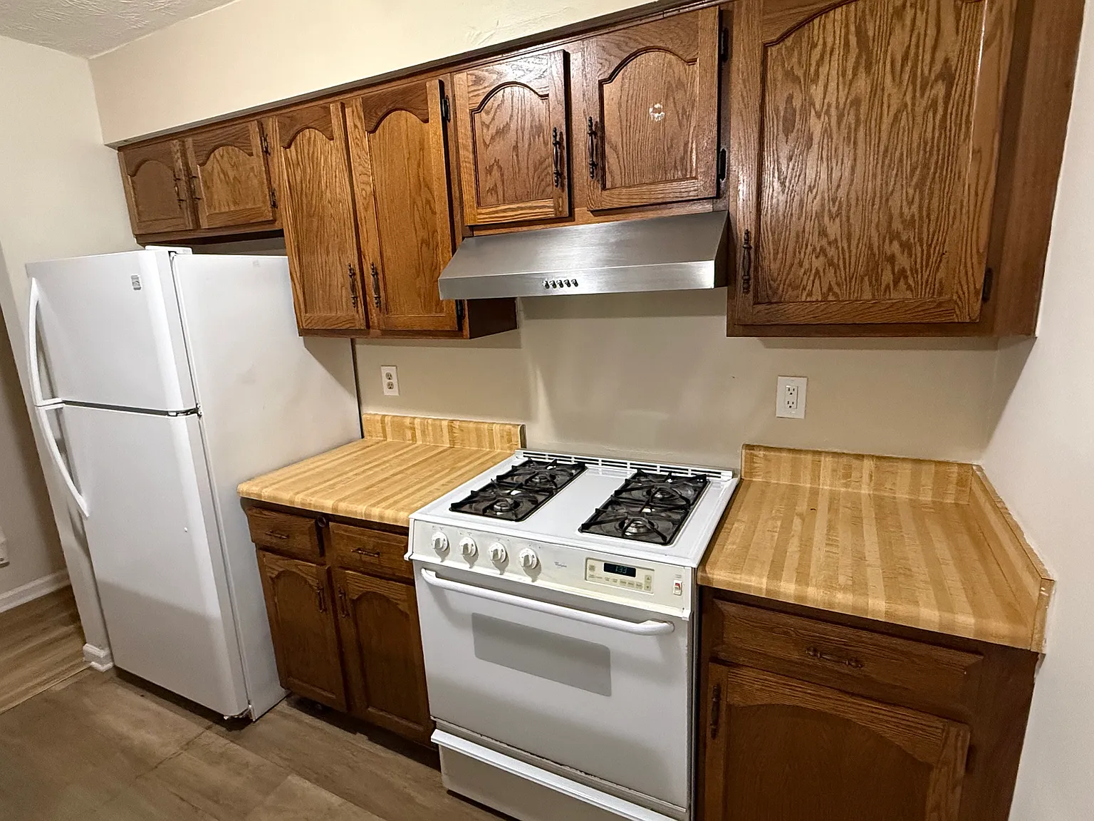 3 bed, 1200 sqft, $1,875 — Photo 3
