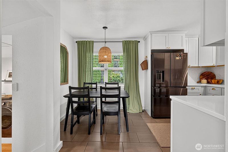 5th image of 6014 Fleming Street