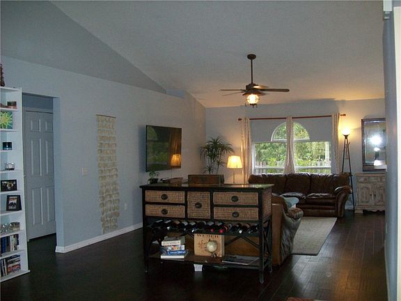 3rd image of 8745 105th Ave
