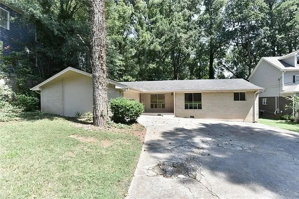 2 bed, $2,500 — Photo 2