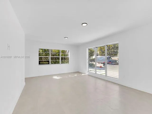 1130 102nd St — Photo 11
