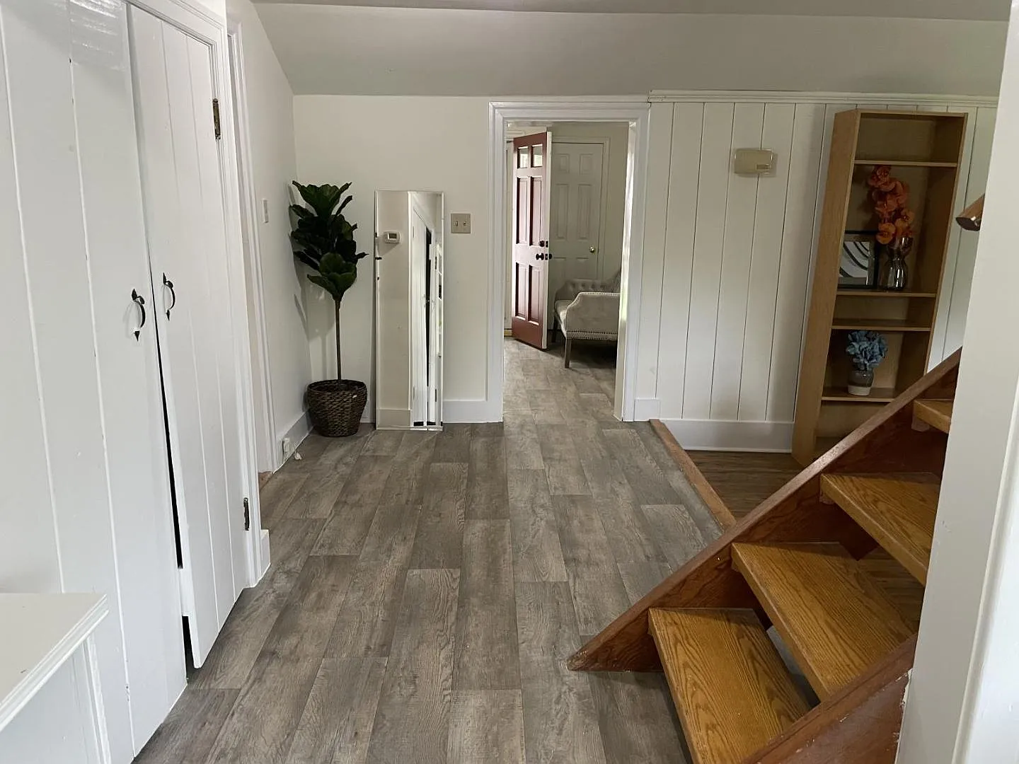6920 Maryland Ave — Photo 2