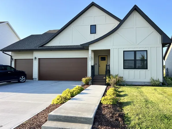 1207 Sunrise Dr, Norfolk, NE 68701