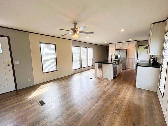 4th image of 18733 Samuels Rd #224B