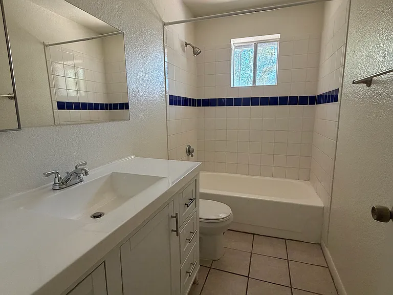 1420 E Brown St #C — Photo 12