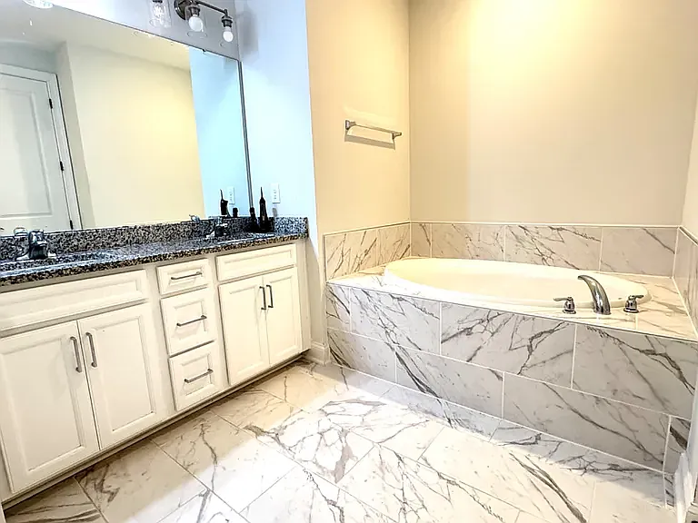 915 Haybeck Ln — Photo 15