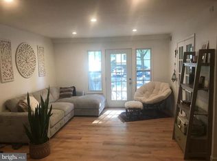 5900 Kingsford Rd #424, Springfield, VA 22152