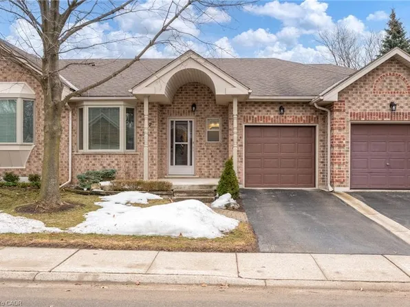47 Greentrail Dr, Hamilton, ON L0R 1W0