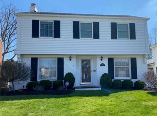 2445 Loyola Rd, University Heights, OH 44118