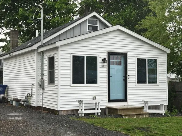 111 Samuel Gorton Ave, Warwick, RI 02889