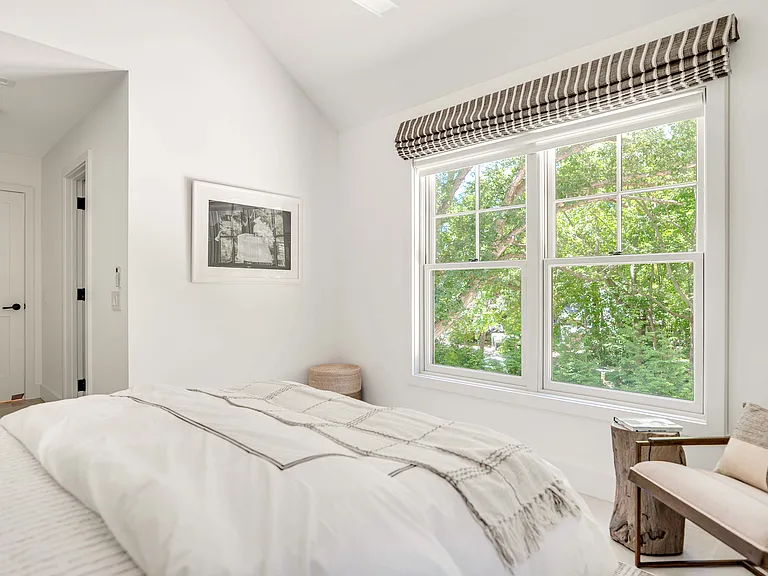 41 Montauk Ave — Photo 33