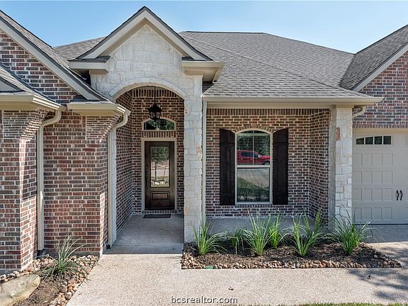 2nd image of 2711 Portland Ln