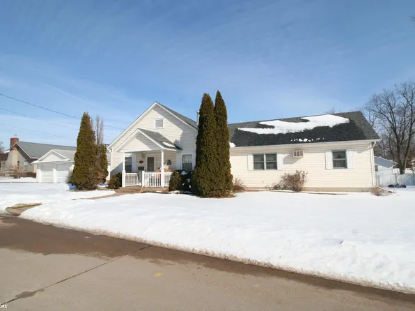 411 S 17th St, Centerville, IA 52544