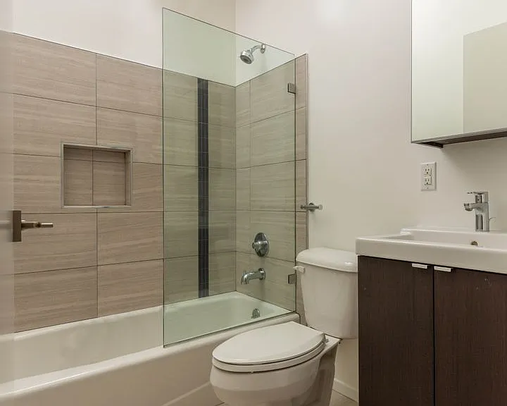 Echo Designer Loft Apartments — Photo 41
