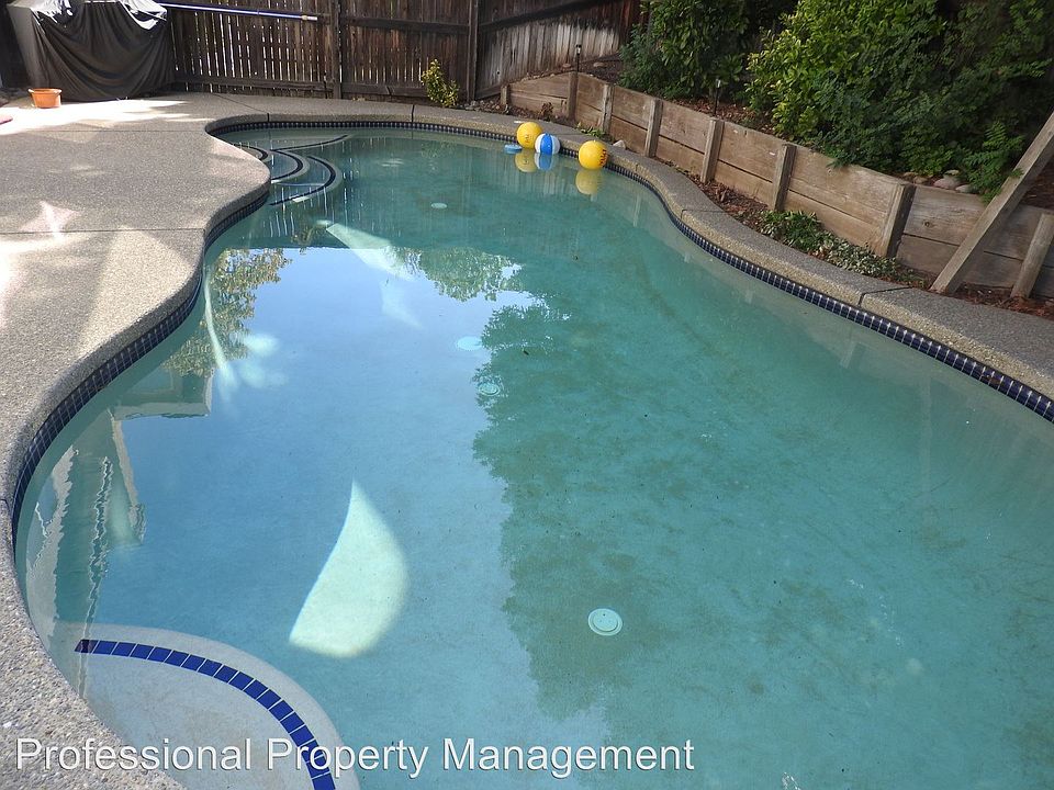 1st image of 349 Princeton Ct