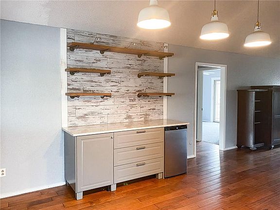 4th image of 2 Elmdon Ln